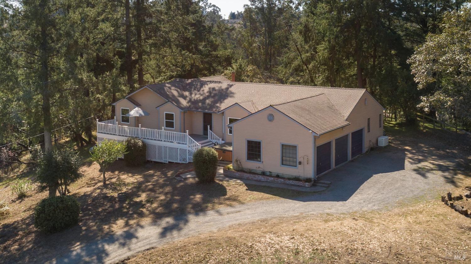 3751 Burnside Road, Sebastopol